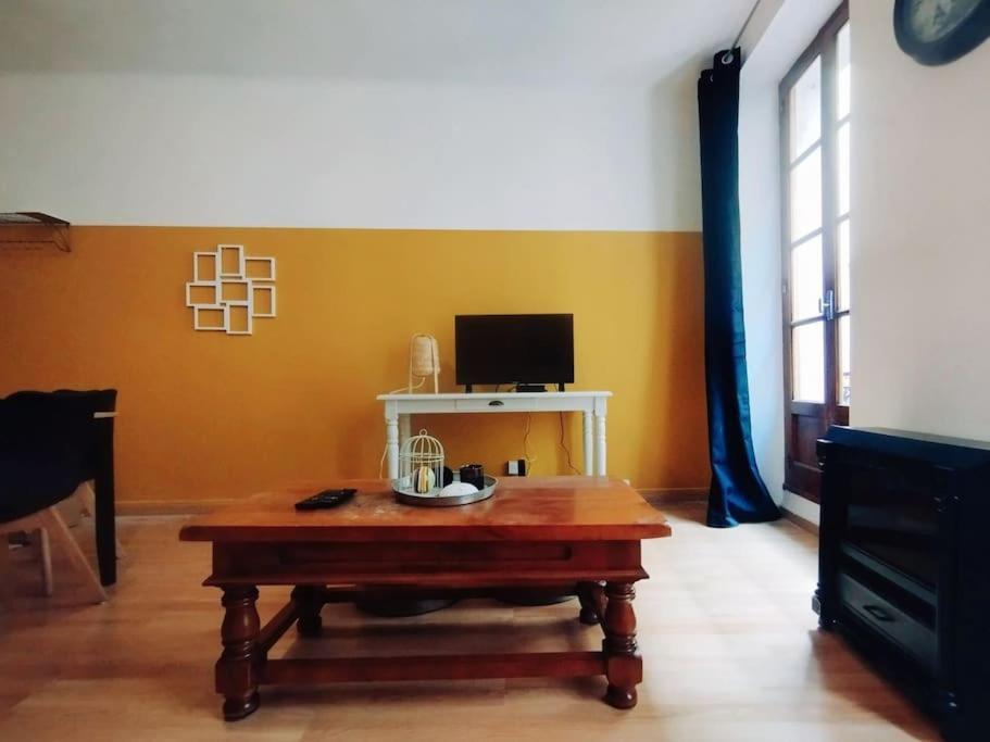Appartement En Plein Centre. Carpentras Extérieur photo