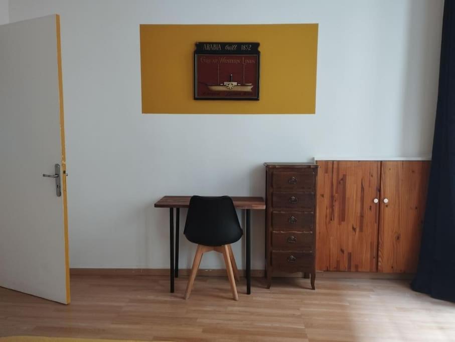 Appartement En Plein Centre. Carpentras Extérieur photo